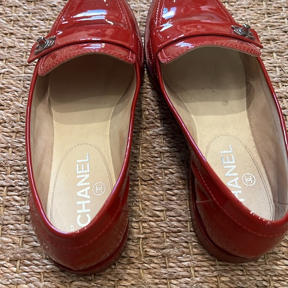 Patent red Chanel loafers - Picture 2 of 6